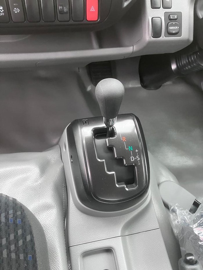 2025 Hino 300 Series 616 Crew White