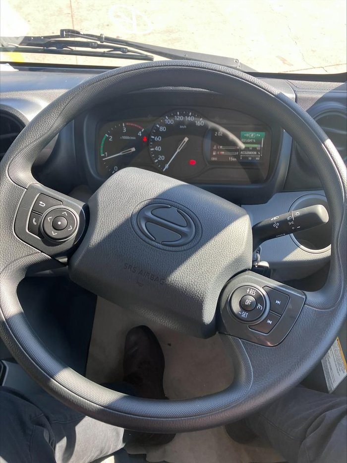 2025 Hino 300 Series 616 Crew White