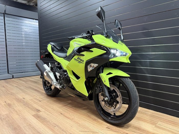 2026 Kawasaki NINJA 500 Green