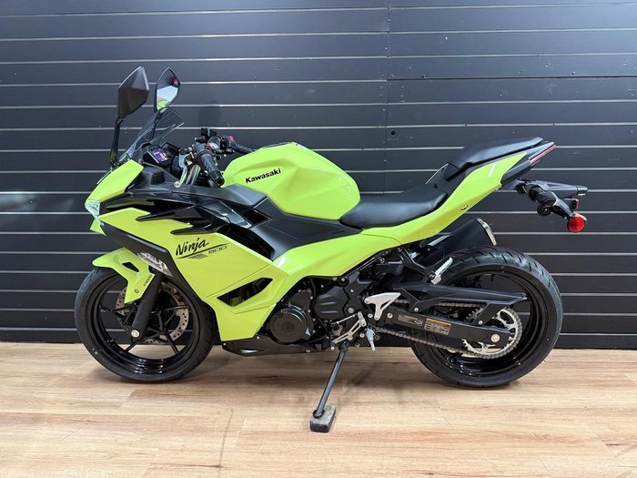 2026 Kawasaki NINJA 500 Green