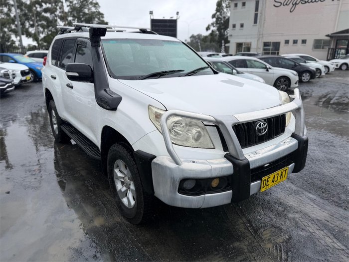 2011 TOYOTA LANDCRUISER PRADO GX (4x4)