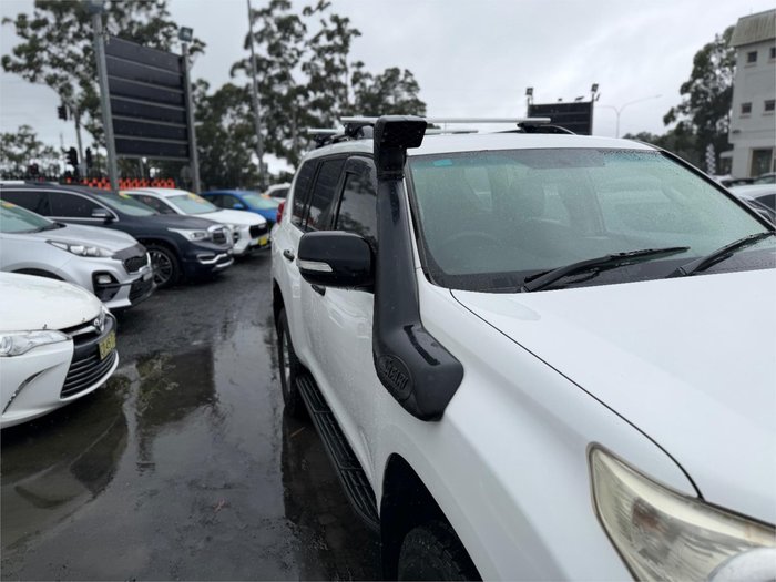 2011 TOYOTA LANDCRUISER PRADO GX (4x4)