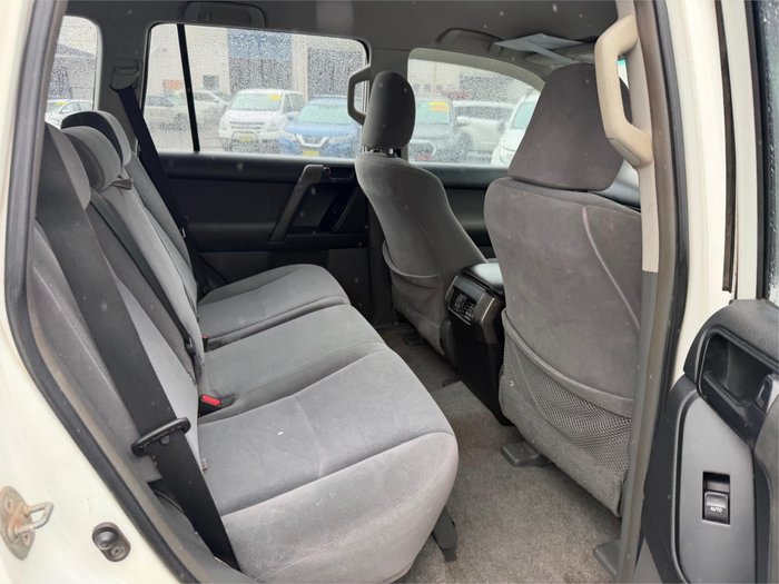 2011 TOYOTA LANDCRUISER PRADO GX (4x4)
