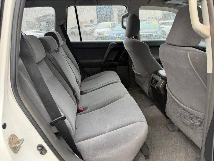 2011 TOYOTA LANDCRUISER PRADO GX (4x4)