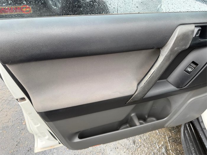 2011 TOYOTA LANDCRUISER PRADO GX (4x4)