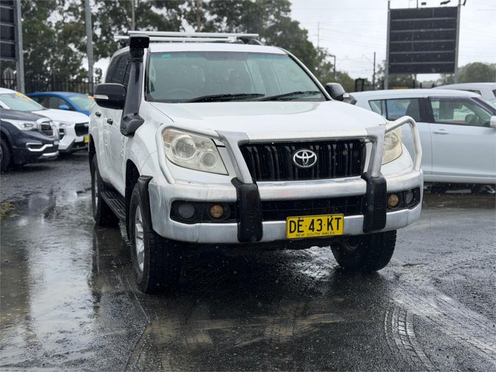 2011 TOYOTA LANDCRUISER PRADO GX (4x4)