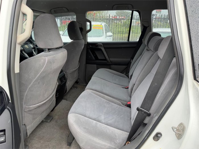 2011 TOYOTA LANDCRUISER PRADO GX (4x4)