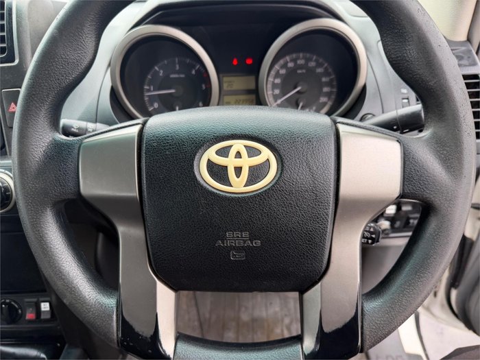 2011 TOYOTA LANDCRUISER PRADO GX (4x4)