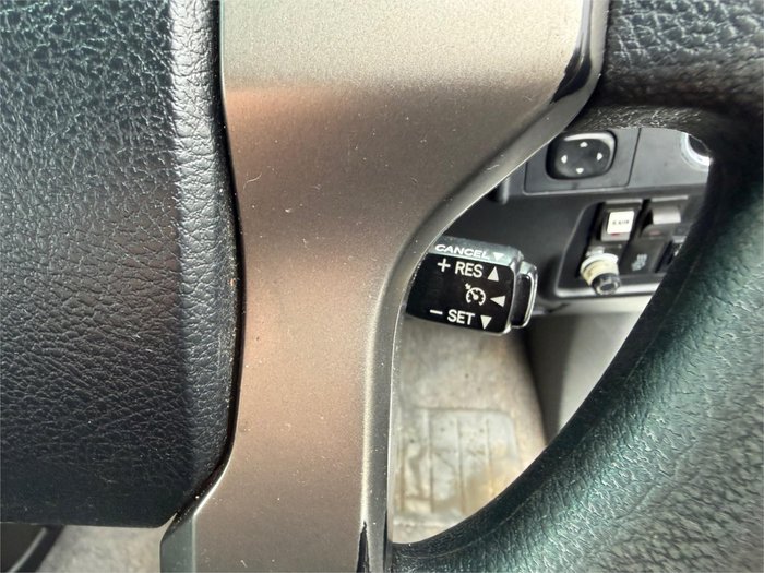 2011 TOYOTA LANDCRUISER PRADO GX (4x4)