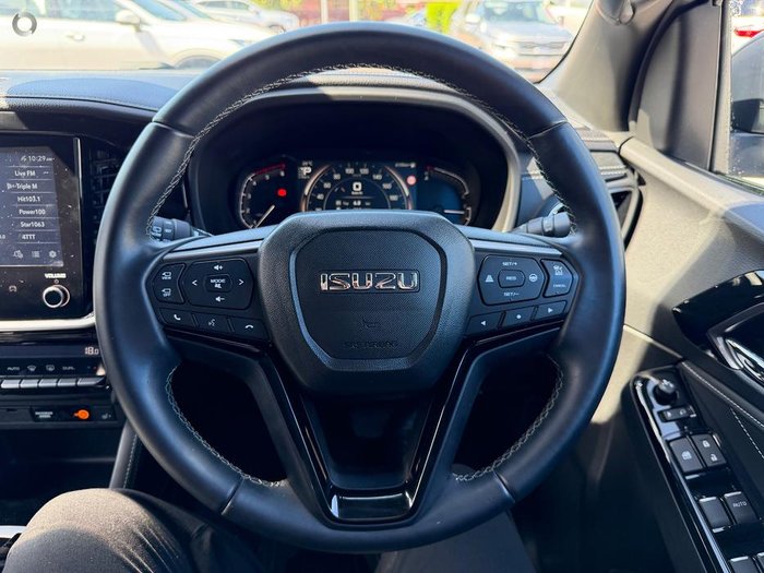 2025 Isuzu MU-X LS-T