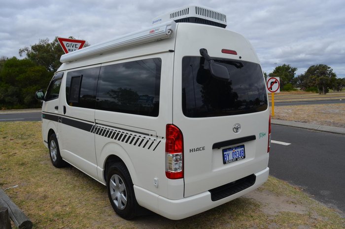 2015 Toyota Hiace