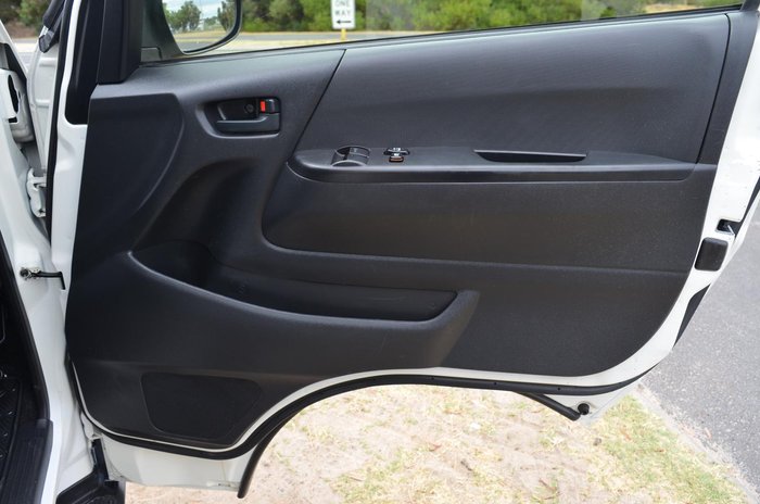2015 Toyota Hiace