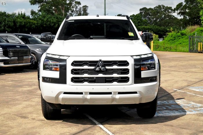 2025 Mitsubishi Triton GSR