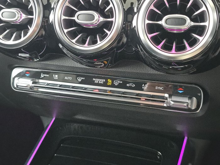 2021 Mercedes-Benz GLB-Class GLB200