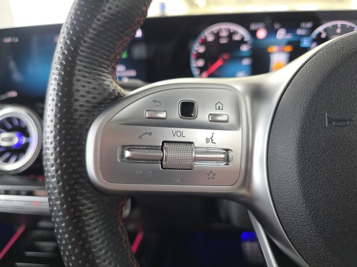 2021 Mercedes-Benz GLB-Class GLB200