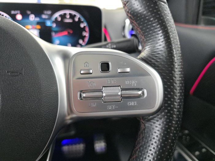 2021 Mercedes-Benz GLB-Class GLB200