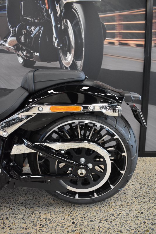 2025 HARLEY-DAVIDSON FXBR BREAKOUT (117)