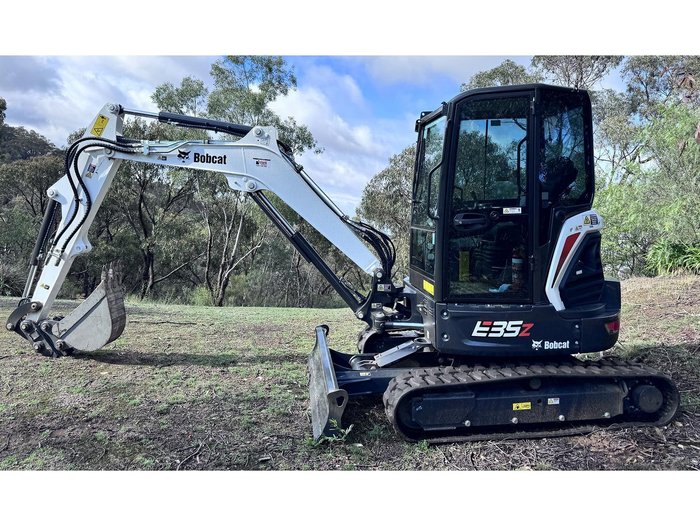 2025 Bobcat E35z