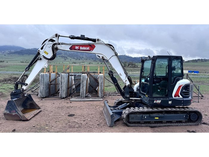 2022 Bobcat E88