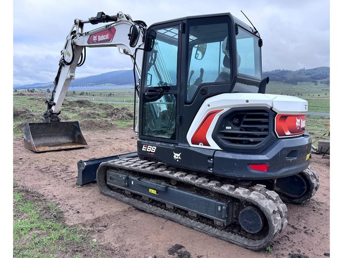 2022 Bobcat E88