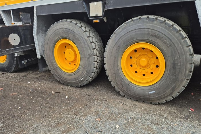 2012 Tadano Atf180g-5 Yellow