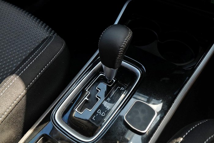 2020 Mitsubishi Outlander ES