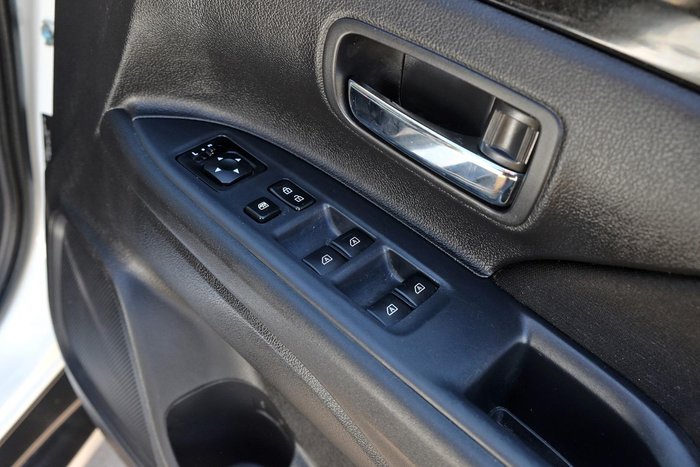 2020 Mitsubishi Outlander ES