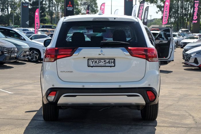 2020 Mitsubishi Outlander ES