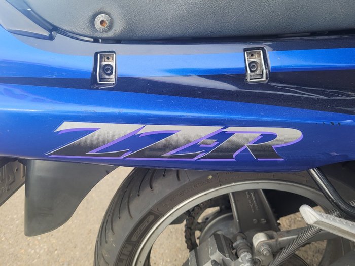 1991 Kawasaki ZZ-R600 (ZX600) BLUE