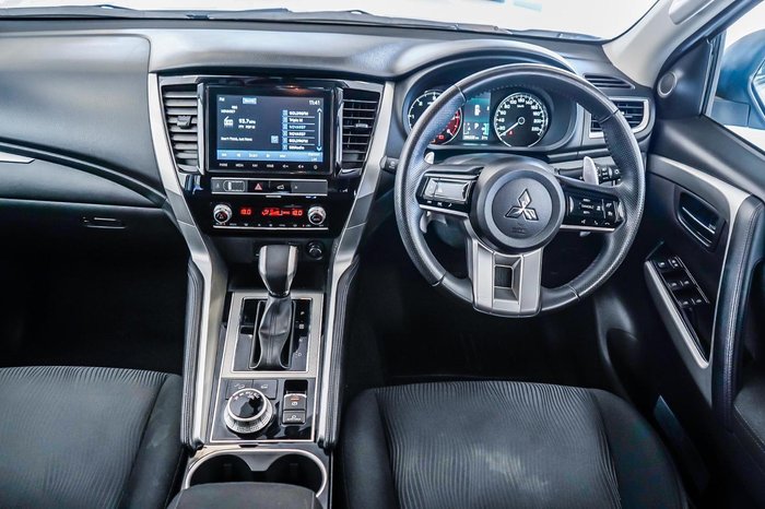 2024 Mitsubishi Pajero Sport GLS