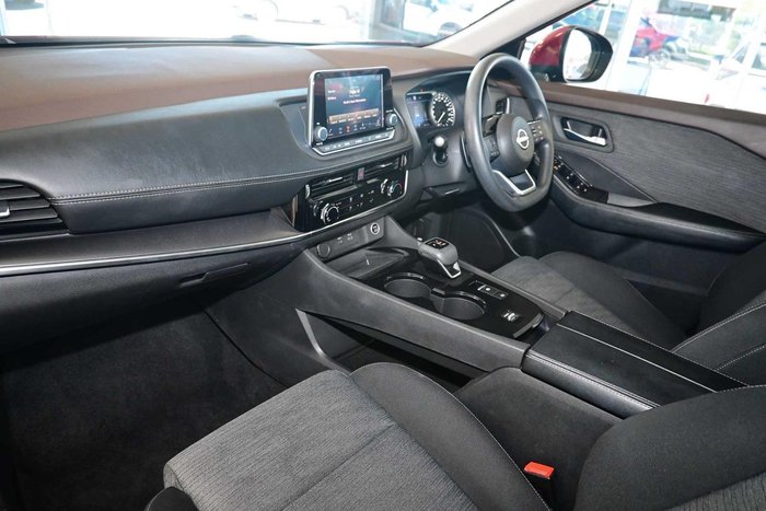 2024 Nissan X-TRAIL ST