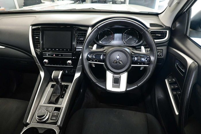 2024 Mitsubishi Pajero Sport GLS