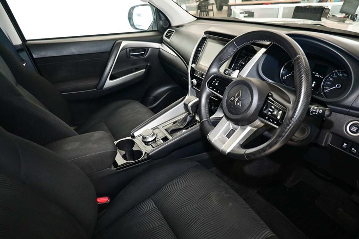 2024 Mitsubishi Pajero Sport GLS