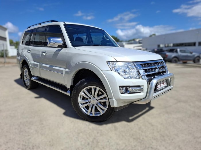 2014 Mitsubishi Pajero