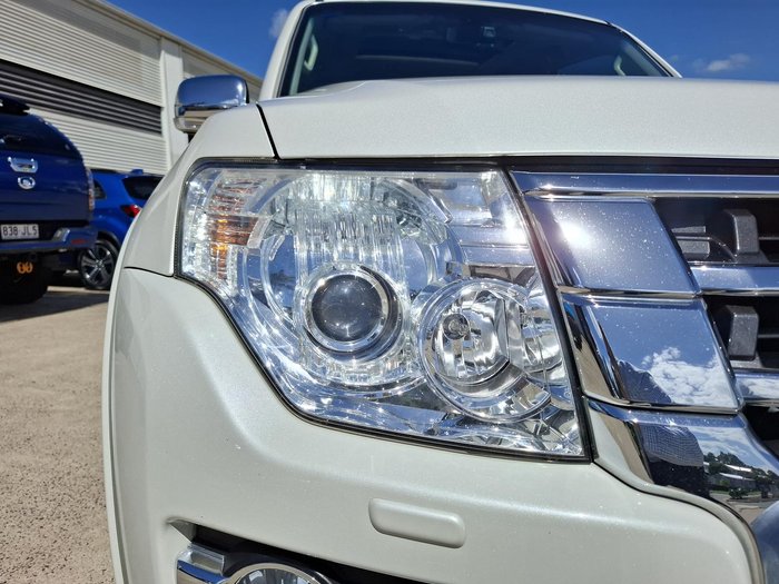 2014 Mitsubishi Pajero Exceed