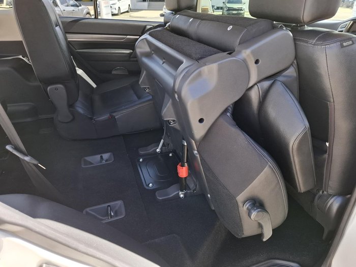 2014 Mitsubishi Pajero Exceed