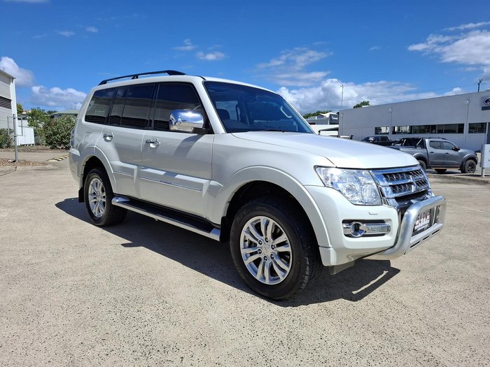 2014 Mitsubishi Pajero Exceed