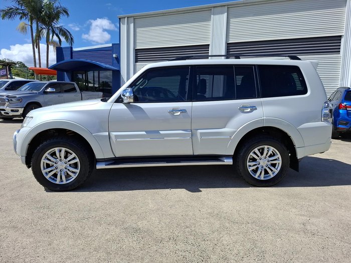 2014 Mitsubishi Pajero Exceed
