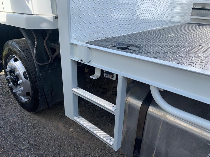 2015 Fuso Fighter 2427 White