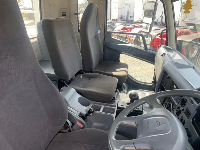 2015 Fuso Fighter 2427 White