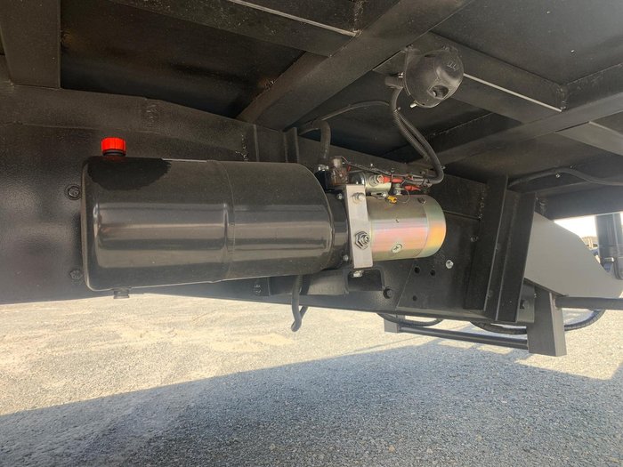 2015 Fuso Fighter 2427 White