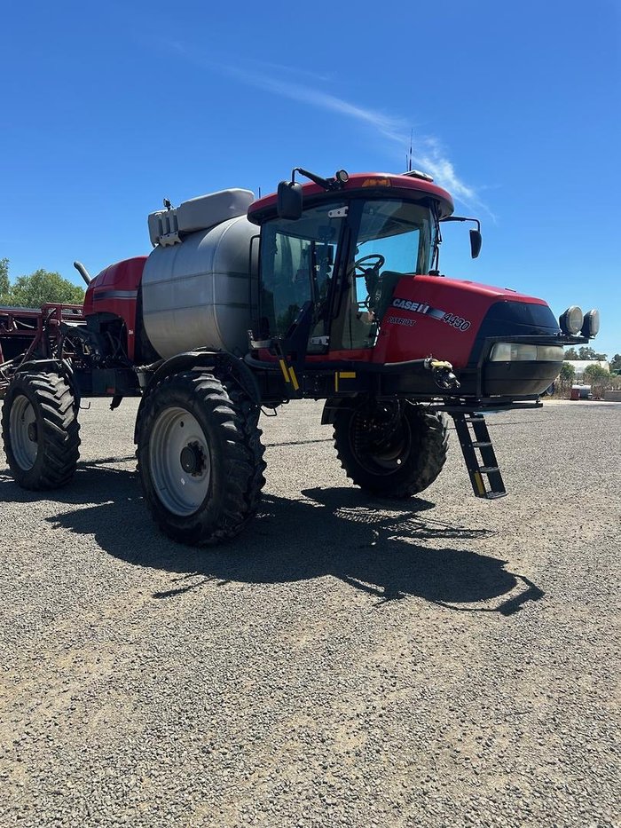 2016 CASE IH 4430 Red