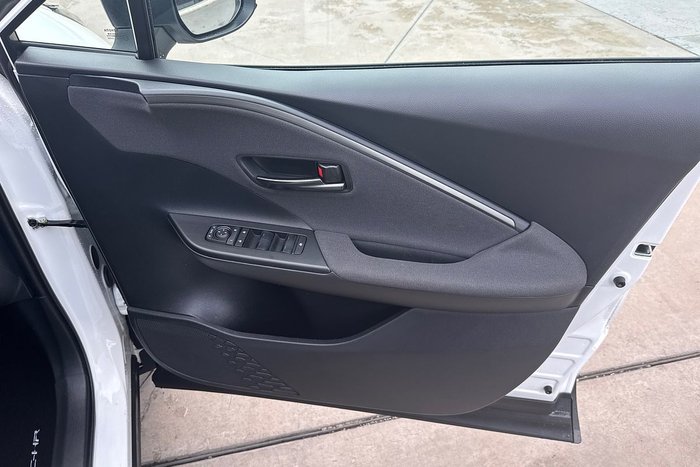 2024 Toyota C-HR GXL ZYX20R Glacier White