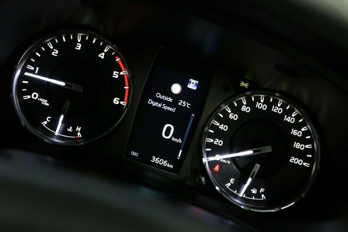 2024 Toyota Hilux SR