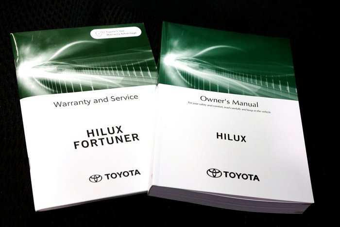 2024 Toyota Hilux SR