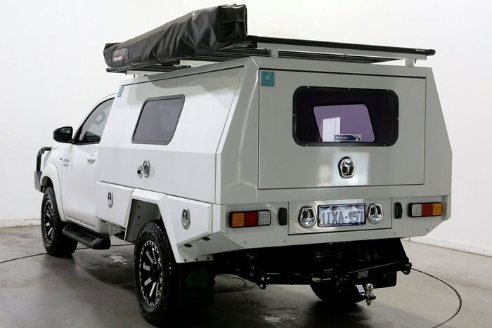 2024 Toyota Hilux SR