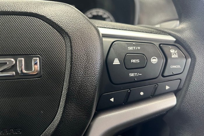 2025 Isuzu D-MAX SX