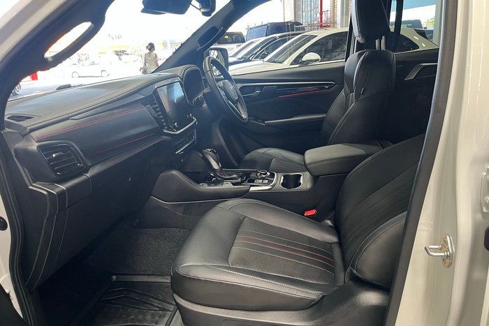 2025 Isuzu MU-X X-TERRAIN