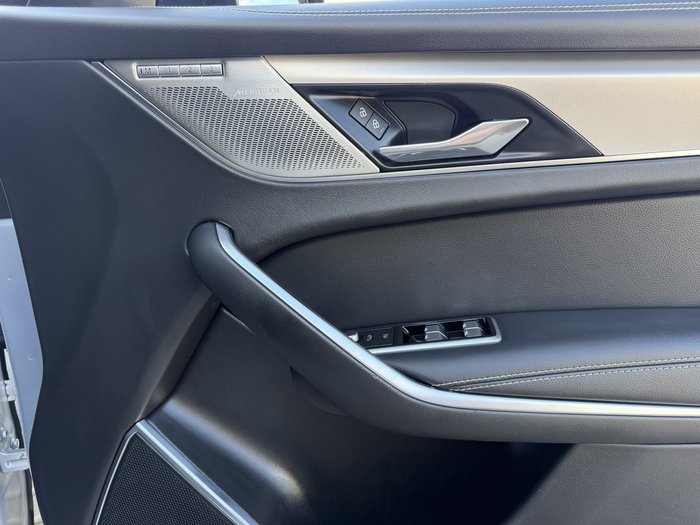 2021 Jaguar F-PACE P400 R-Dynamic SE