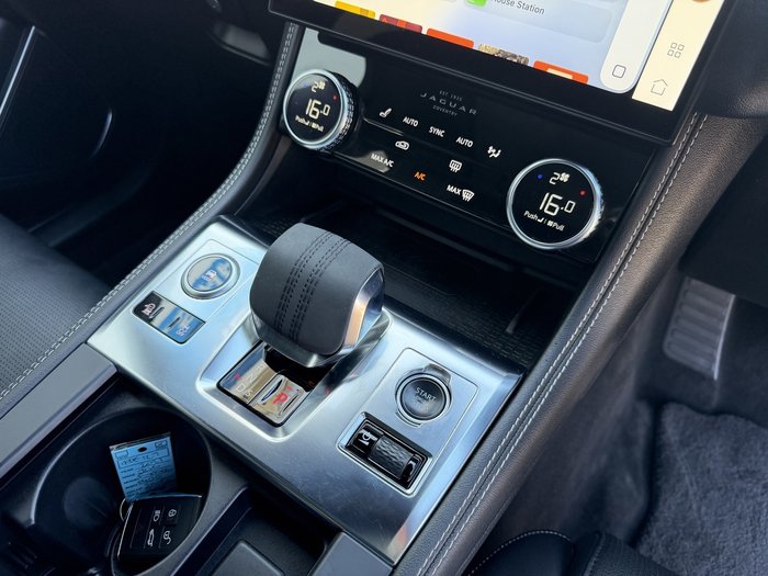 2021 Jaguar F-PACE P400 R-Dynamic SE